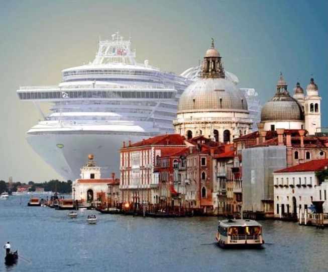 Venice Mayor asks for Venice to be blacklisted!