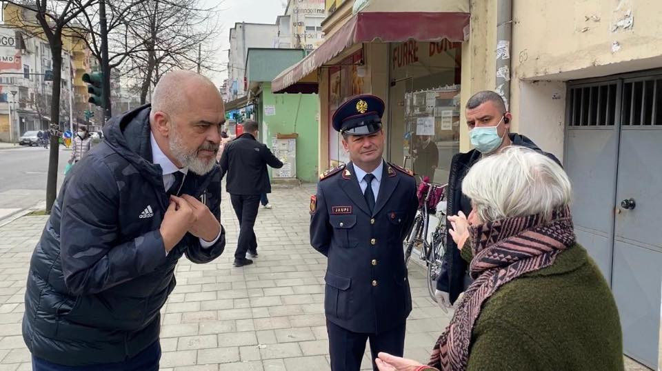 Κανένας διασωληνωμένος, χωρίς ιδιαίτερο φορτίο τα νοσοκομεία στην Αλβανία
