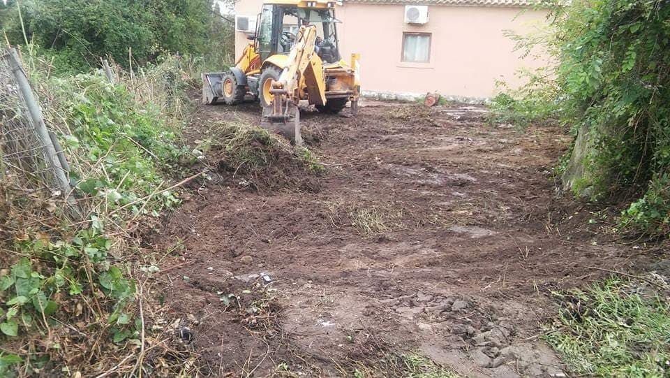 Καθαρίστηκε το οικόπεδο δίπλα από το Νηπιαγωγείο της Άφρας (photos)