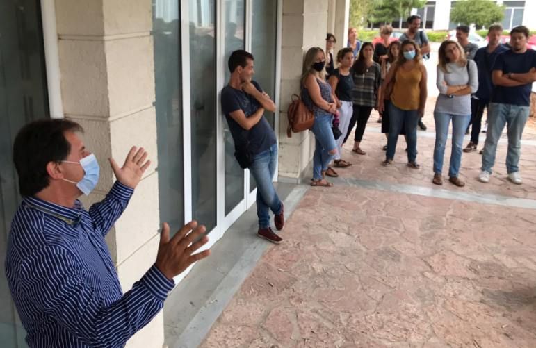 Διαμαρτυρία στην Περιφερειακή Δ/νση Εκπαίδευσης από τους εκπαιδευτικούς της Κέρκυρας (videos - photos)