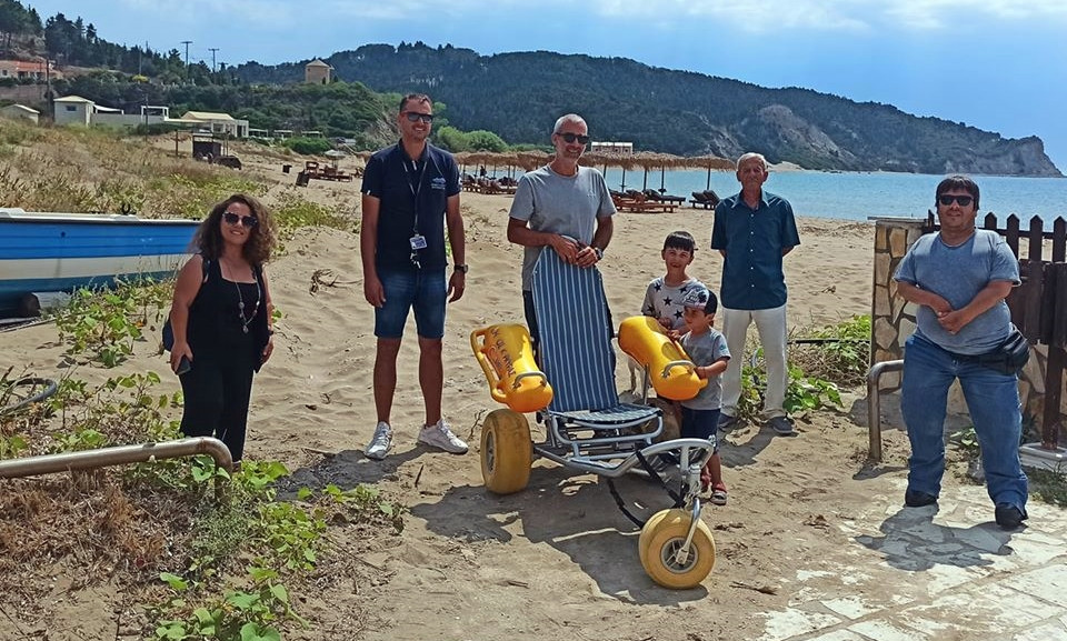 Απέκτησε και η Ερείκουσα αναπηρικό αμαξίδιο θαλάσσης