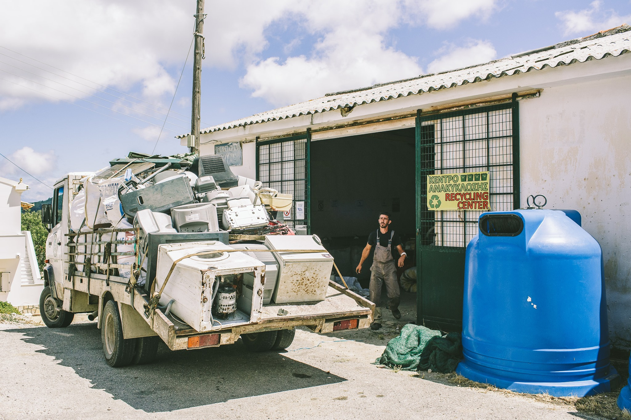 Pagi community continues to recycle - but has a complaint
