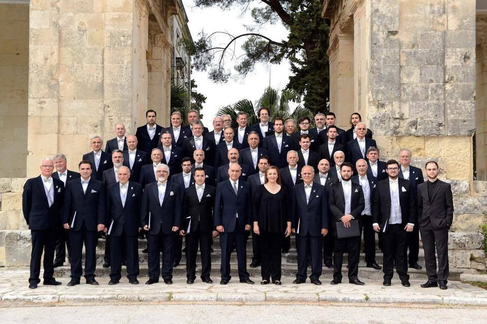 Η Ανδρική Χορωδία Κέρκυρας είναι μονοιασμένη και δυνατή, λένε οι χορωδοί