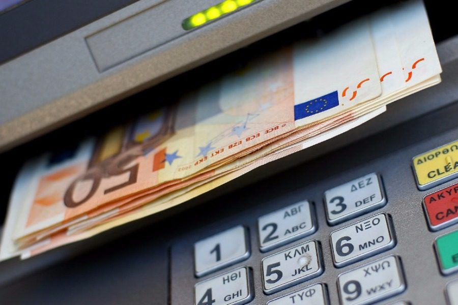 Ποιοι θα πάρουν & ποιοι χάνουν το κοινωνικό μέρισμα των 700€