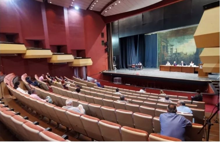 Η Λαϊκή Συσπείρωση για την παραχώρηση του Παραλιακού Μετώπου στο Δήμο