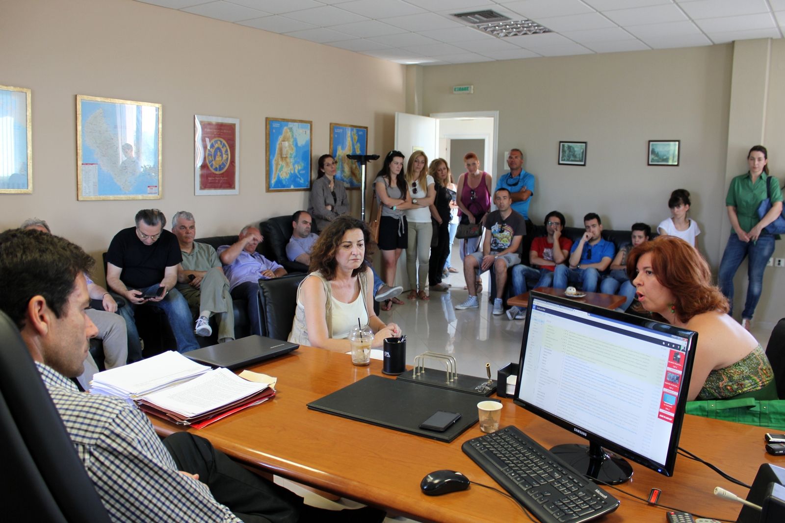 Διαμαρτυρία των δασκάλων στην Περιφερειακή Διεύθυνση