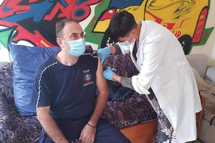 Εμβολιασμός του προσωπικού του ΕΚΑΒ από την 1η ΤΟΜΥ Κέρκυρας