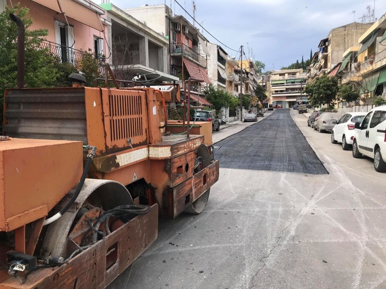 Road surfacing in Ilia Politi St.