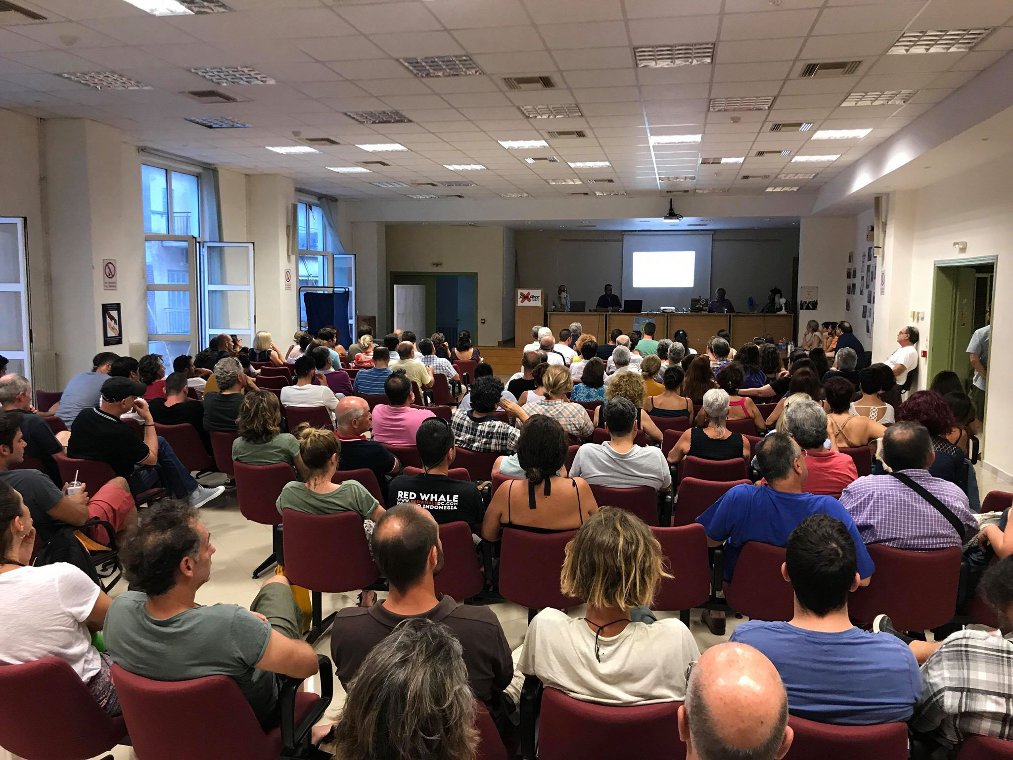 Μεγάλη προσέλευση πολιτών στην ενημέρωση για τις εξορύξεις