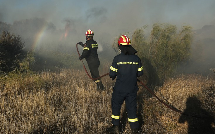 Πυρκαγιά στον οικισμό των Ρομά στο Λιβάδι του Ρόπα