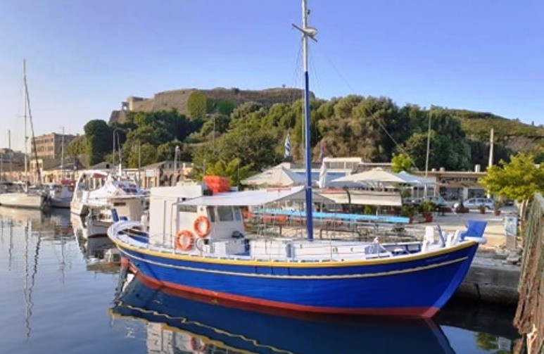 «Άλλος για τη βάρκα μας!» - Ξεκινά το καΐκι του Δήμου για Βίδο (photos)