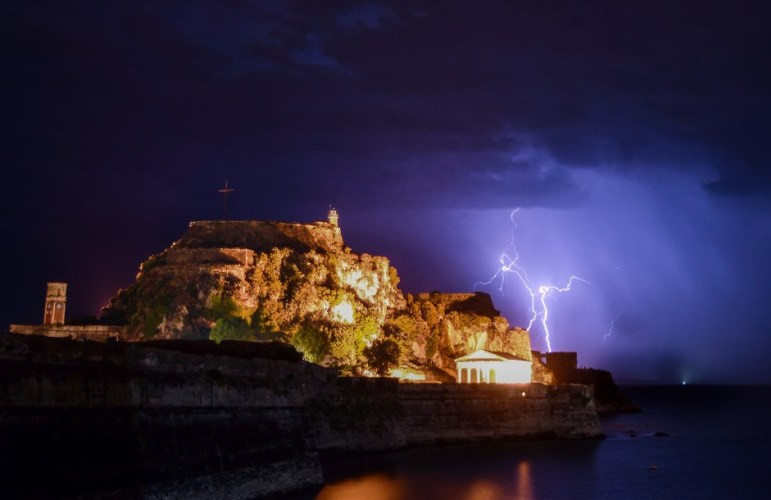 Ραγδαία επιδείνωση του καιρού από το βράδυ της Παρασκευής