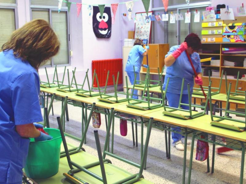 Ερώτηση του ΚΚΕ στον Υπ. Εσωτερικών για τις απορριπτέες καθαρίστριες