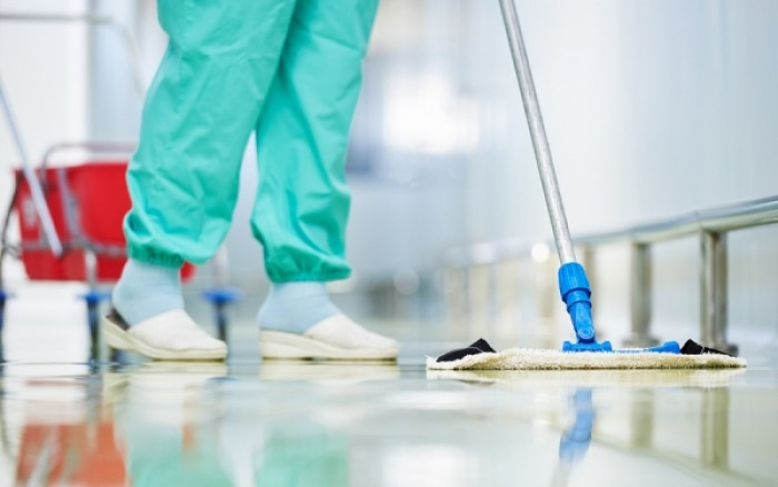 ΣΥΡΙΖΑ: 37 απολύσεις καθαριστριών στο νοσοκομείο, με προσχηματικούς λόγους