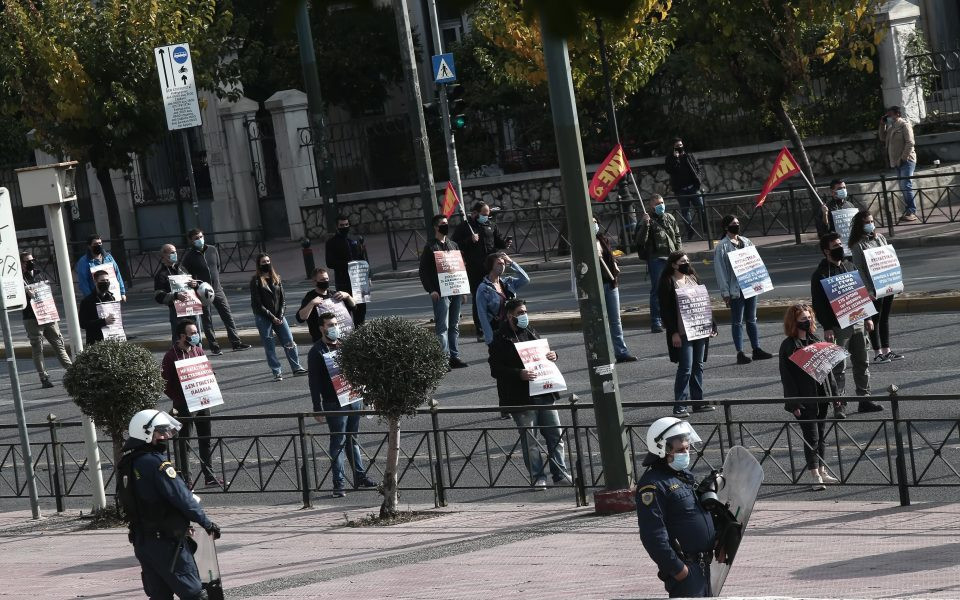 Πολυτεχνείο με απαγορεύσεις και με τον Covid19 στο φόντο (photos)