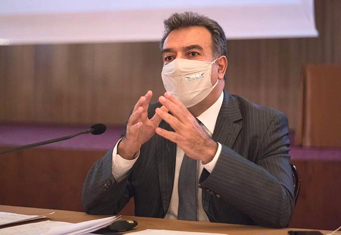 Έλεγχο σε όλους τους ταξιδιώτες, ζητάει το υπουργείο Τουρισμού