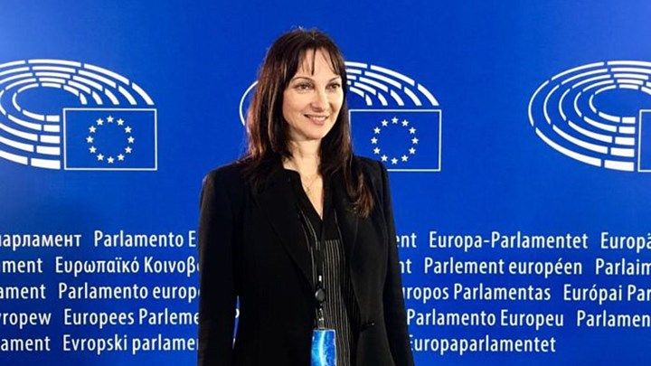 Ψήφισμα του ΕΚ για Thomas Cook: Υιοθετήθηκαν οι προτάσεις της Έλενας Κουντουρά για την Ελλάδα