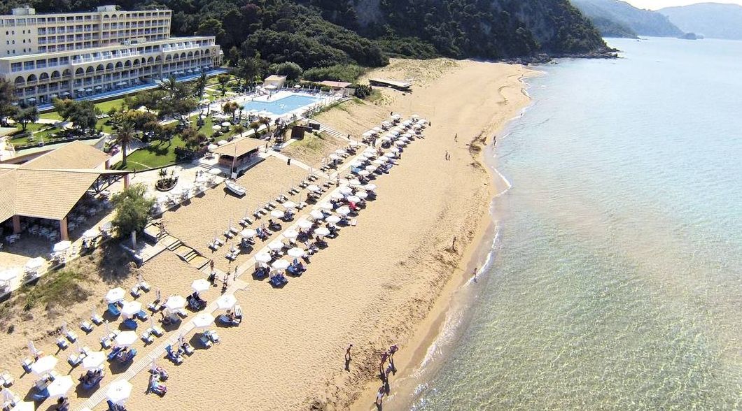 «Τι θα γίνει με τις δουλειές μας;» ρωτούν οι εργαζόμενοι, μετά την πώληση των ξενοδοχείων της Louis