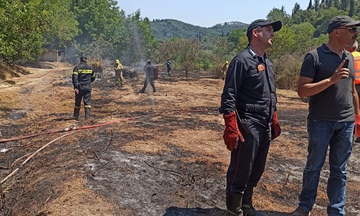 Φωτιά στους Μαγουλάδες