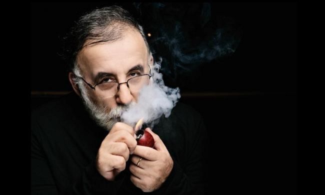 Είναι που ονειρεύεται πως φεύγει για ταξίδια