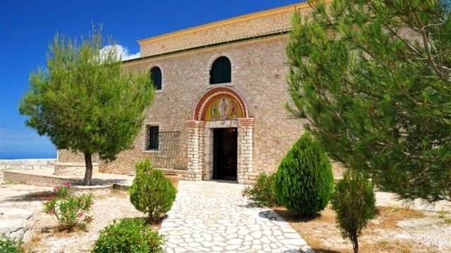 Ακυρώθηκε ο περίπατος-προσκύνημα στον Παντοκράτορα