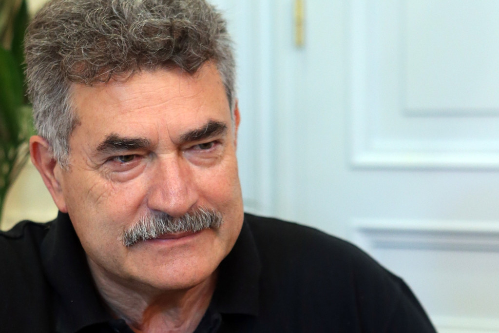 Ας πει ότι δεν θέλει ΣΔΙΤ η κ. Υδραίου, λέει ο Νικολούζος, κι ας αφήσει τις υπεκφυγές