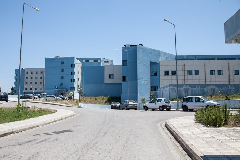 Στον κοινοβουλευτικό έλεγχο το επεισόδιο με τις χειροπέδες σε νοσηλευτή του Νοσοκομείου Κέρκυρας
