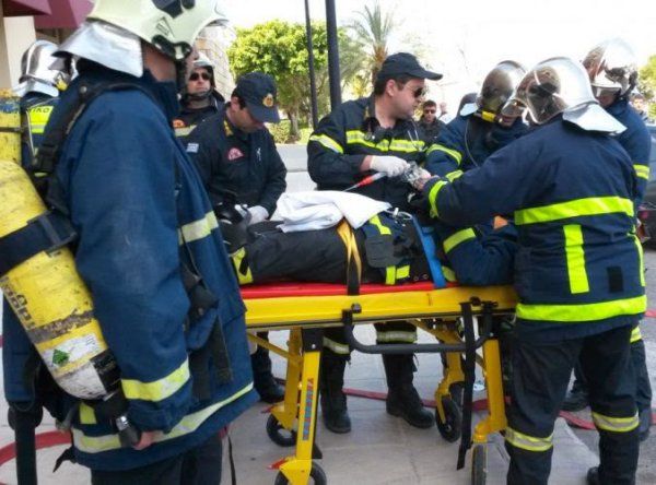 Τρεις τραυματίες, οι δυο σοβαρά, από πυρκαγιά στον Κ. Γαρούνα
