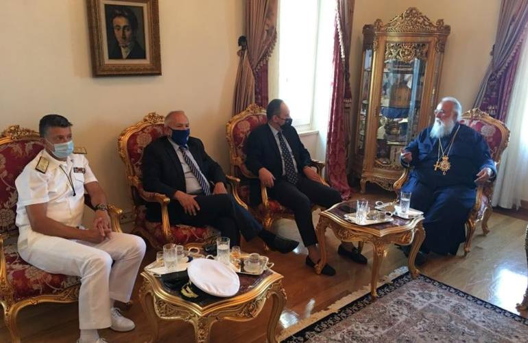Πλακιωτάκης σε Νεκτάριο: «Με τη βοήθεια και της Εκκλησίας θα ξεπεράσουμε τις νέες δυσκολίες»