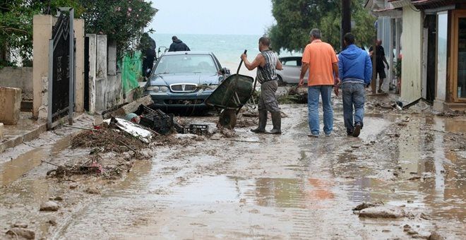 Πλημμύρες στη νότια Κέρκυρα από την μεσημεριανή καταιγίδα