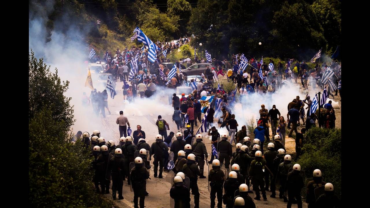 Επεισόδια, χημικά & τραυματίες στο συλλαλητήριο κατά της συμφωνίας των Πρεσπών