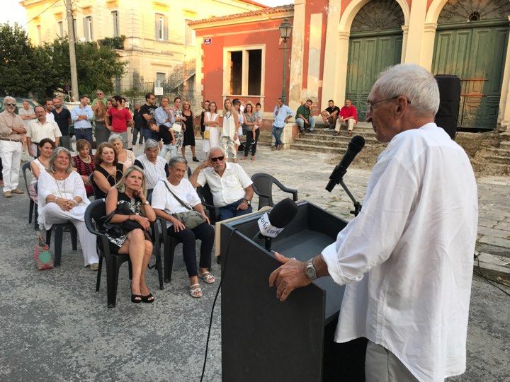 Ήταν όλοι εκεί, στην πλατεία Μάχου Ρούση (photos)