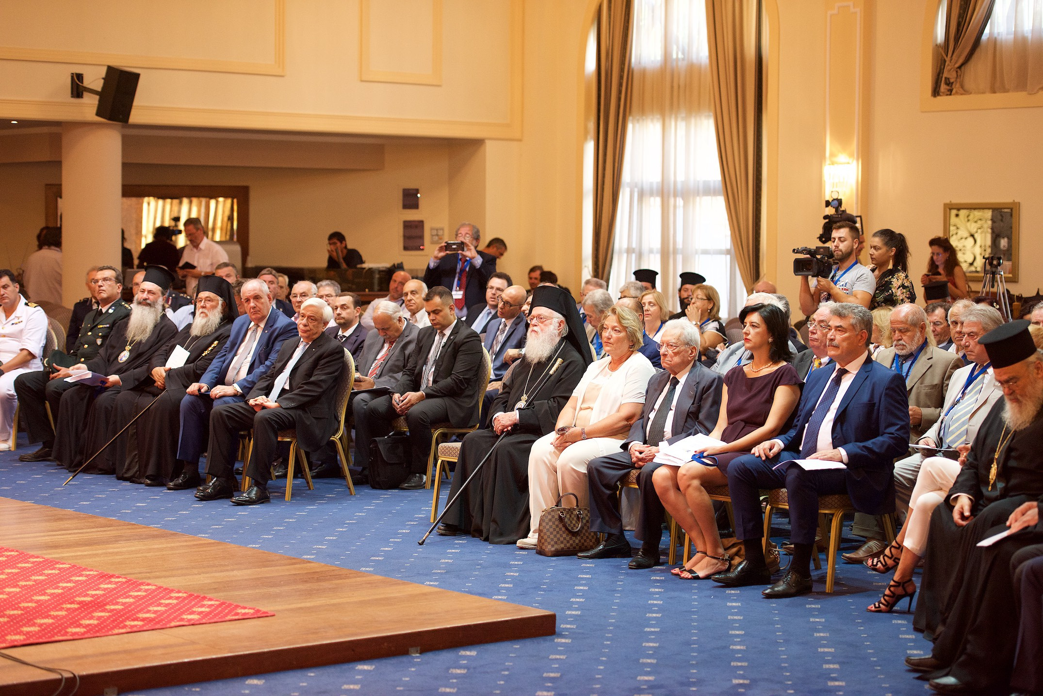 Προς σύσταση Παγκοσμίου Συμβουλίου Επτανησίων