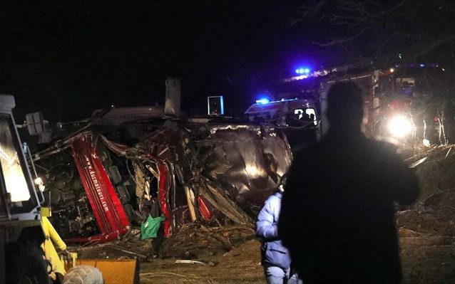 Στους 14 οι νεκροί από την ανατροπή λεωφορείου στα Σκόπια