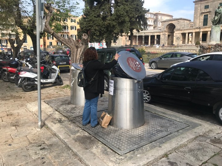 Διπλοβάρδιες δουλεύει η Υπηρεσία Καθαριότητας στην Κέρκυρα