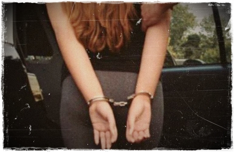Δημιούργησε κυκλοφοριακό κομφούζιο και της πέρασαν χειροπέδες!