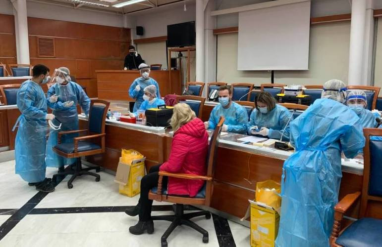 540 διασωληνωμένοι, 103 νεκροί και 1498 νέα κρούσματα (Κυριακή 22/11)