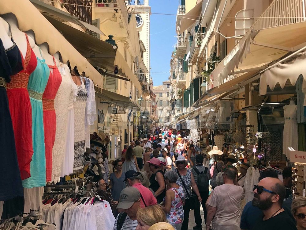 21% φθηνότερη φέτος η Κέρκυρα για τους Βρετανούς τουρίστες