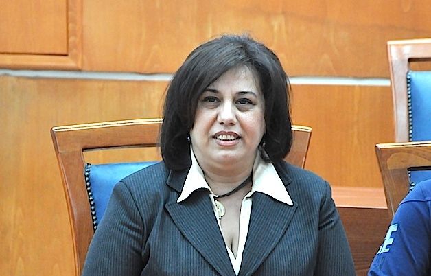 Οι γυναίκες που γνωρίζω, αναλογίζονται ποιος τους κλέβει τη ζωή...