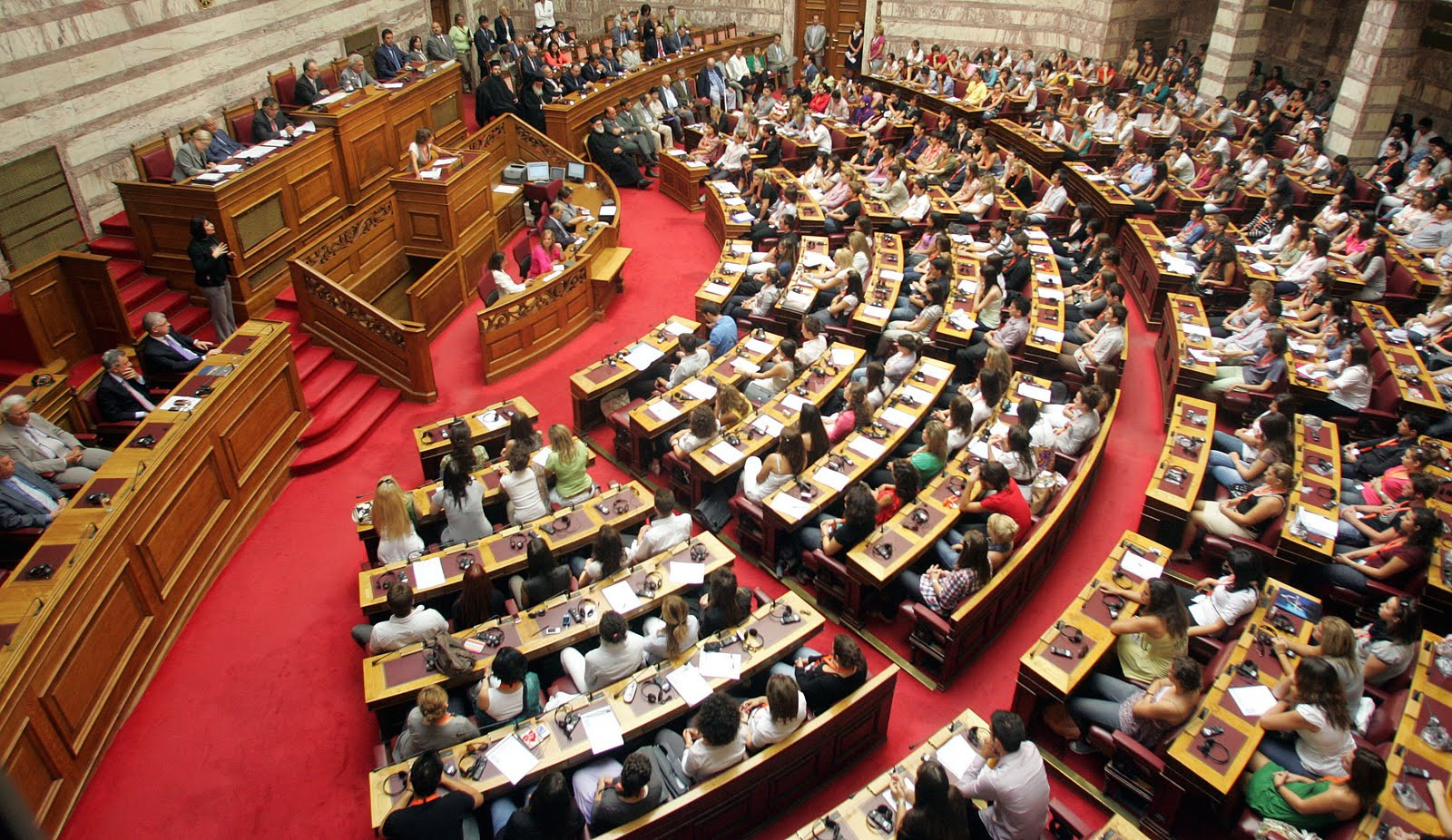 Κατατέθηκε το πολυνομοσχέδιο για το προσωπικό των ΟΤΑ