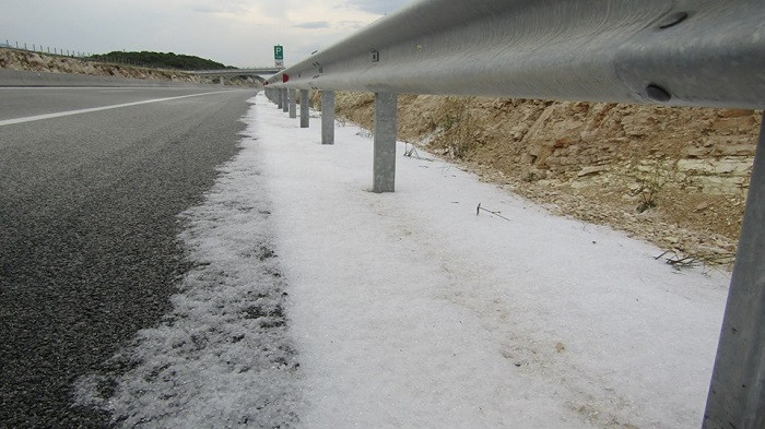 Έπεσε χαλάζι σαν χιόνι και τόστρωσε στα Γιάννενα!