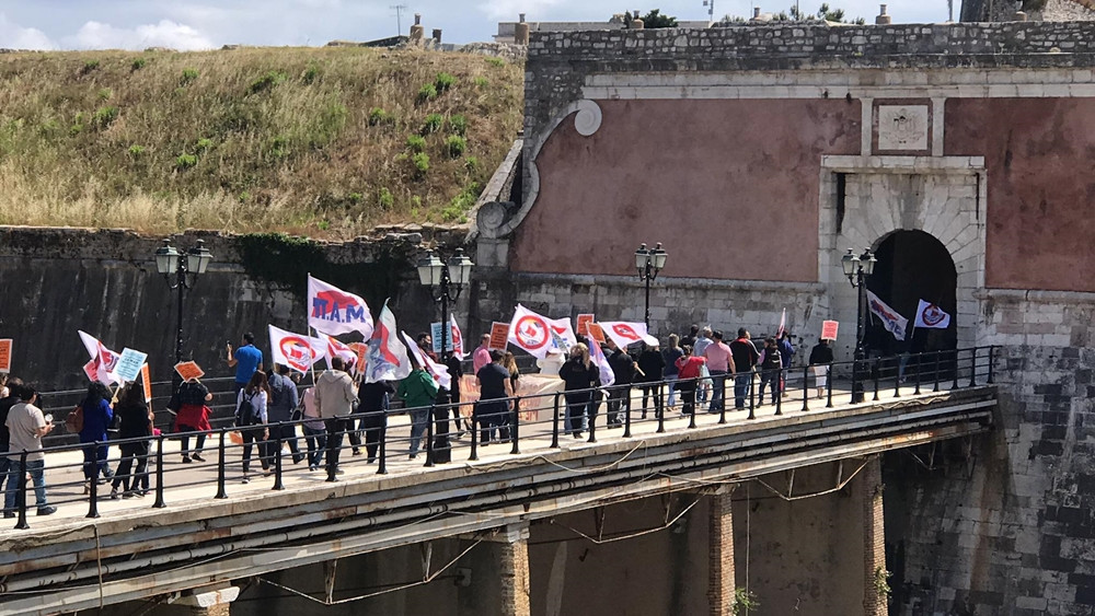 Η αβεβαιότητα στην αγορά εργασίας στον τουρισμό, αντικείμενο συσκέψεων. Δήλωση Μπιάγκη