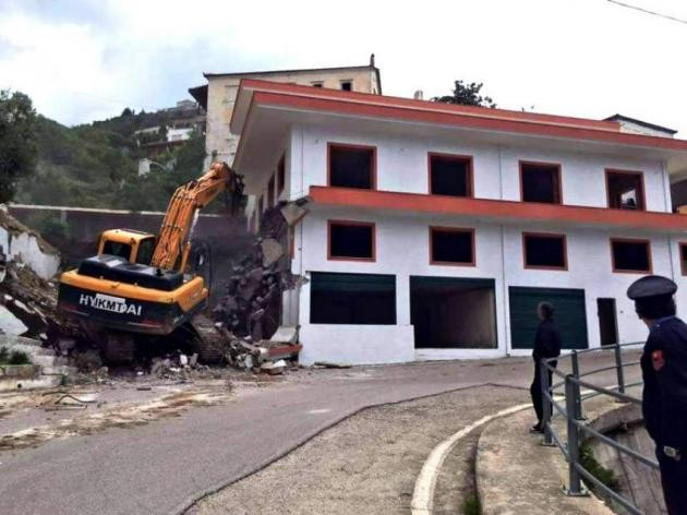Η υπόθεση της οικογενείας Ντούνη (Χιμάρα) στην Αλβανική Βουλή