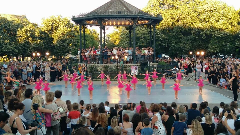 Τριήμερο χορευτικό πανόραμα στην Κέρκυρα (photos)