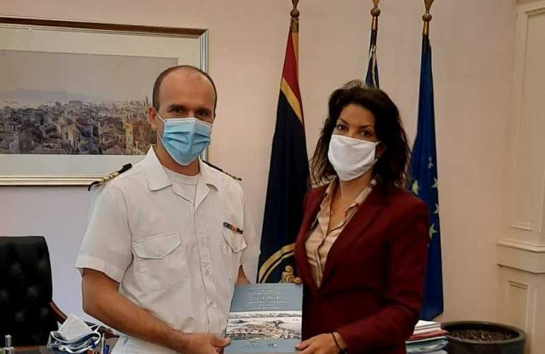 Για το Ναυτικό Μουσείο συζήτησαν Υδραίου και Διοικητής ΝΑ.Σ.ΚΕ.