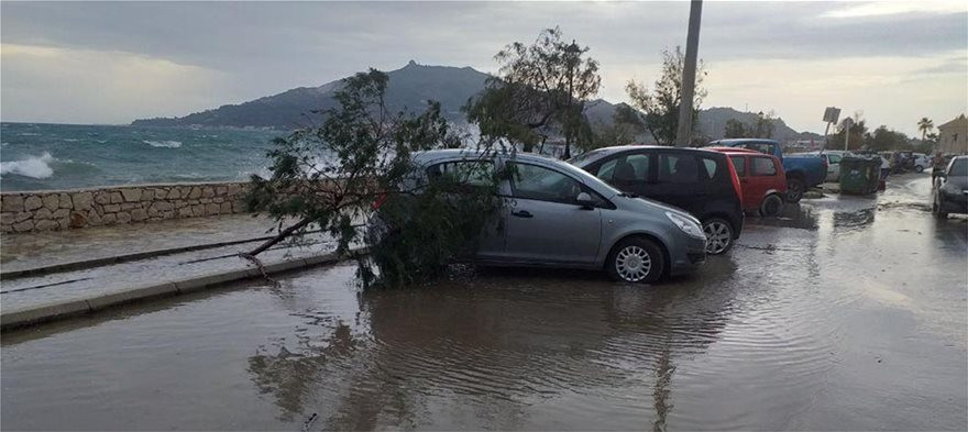 Η κακοκαιρία «χτύπησε» και τη Ζάκυνθο (video - photos)