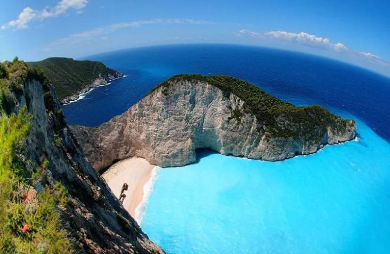 «Ασφαλής προορισμός» ξανά η Ζάκυνθος για τους Βρετανούς